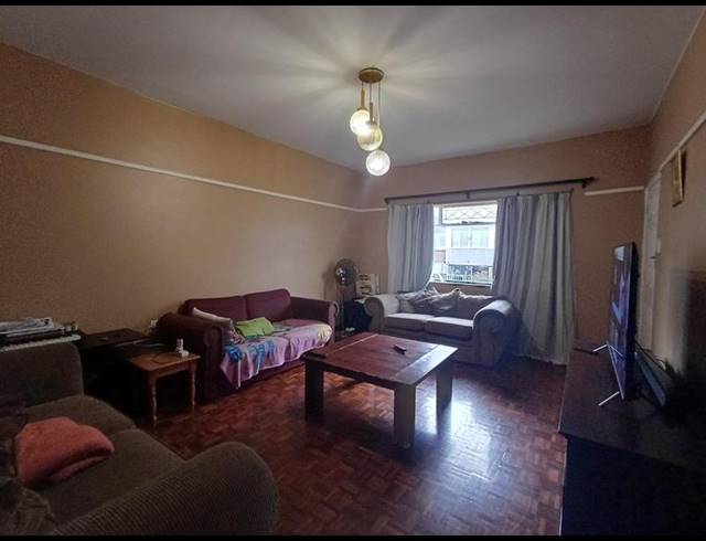 1 BEDROOM APARTMENT FOR SALE IN WESTRIDGE